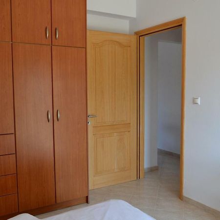 Spacious 1 Bedroom Apartment 2 Km To Pessada Beach Dhorizata Екстер'єр фото