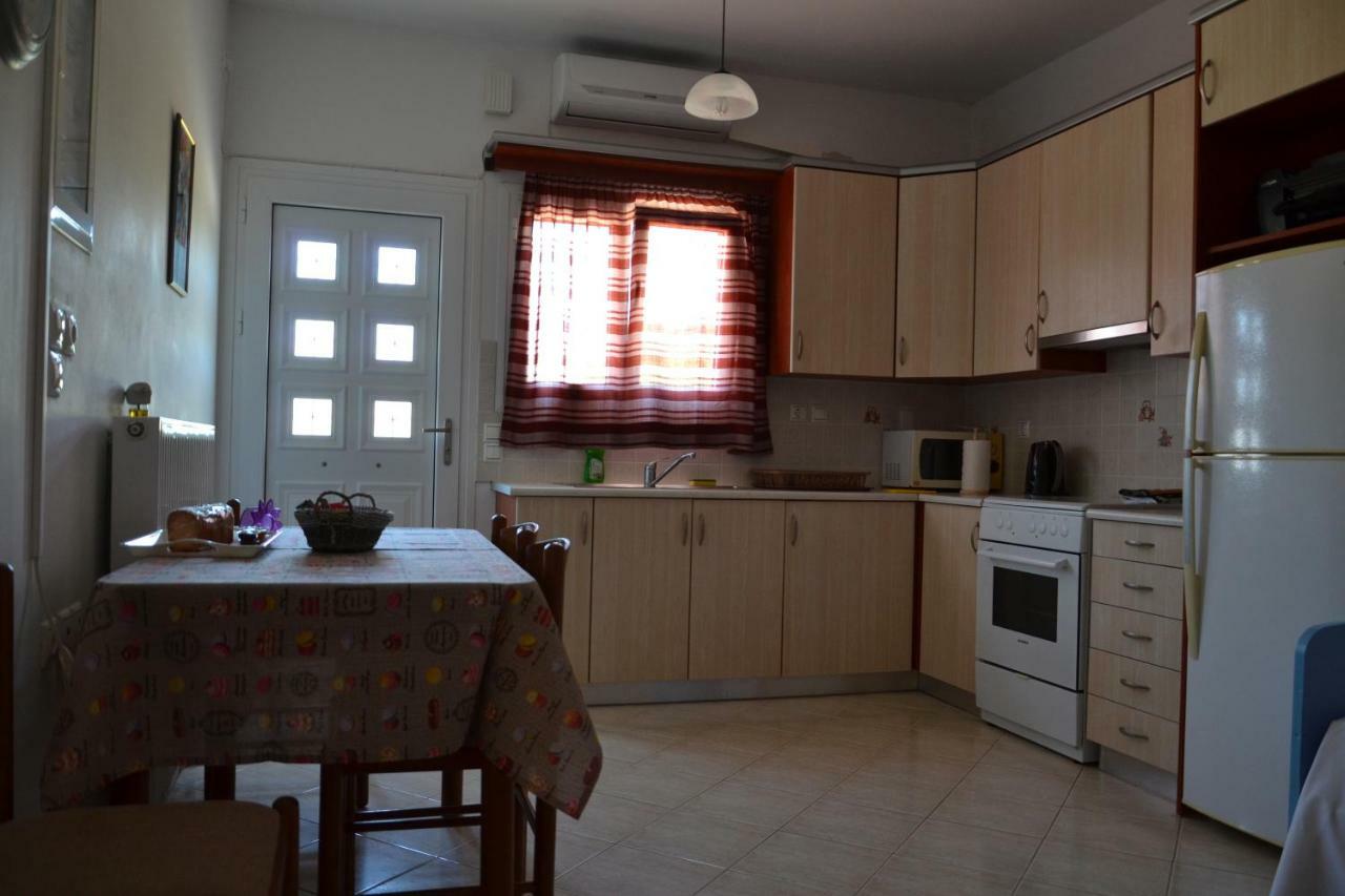 Spacious 1 Bedroom Apartment 2 Km To Pessada Beach Dhorizata Екстер'єр фото